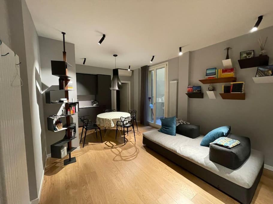 Best Place In Bologna Next 2 Towers Apartment Exterior foto